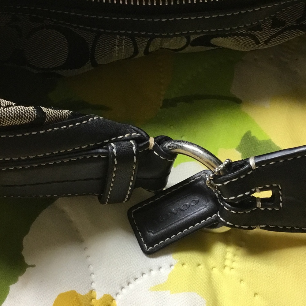 Coach Signature Hobo Shoulder Bag - Black & Khaki - Picture 5 of 11